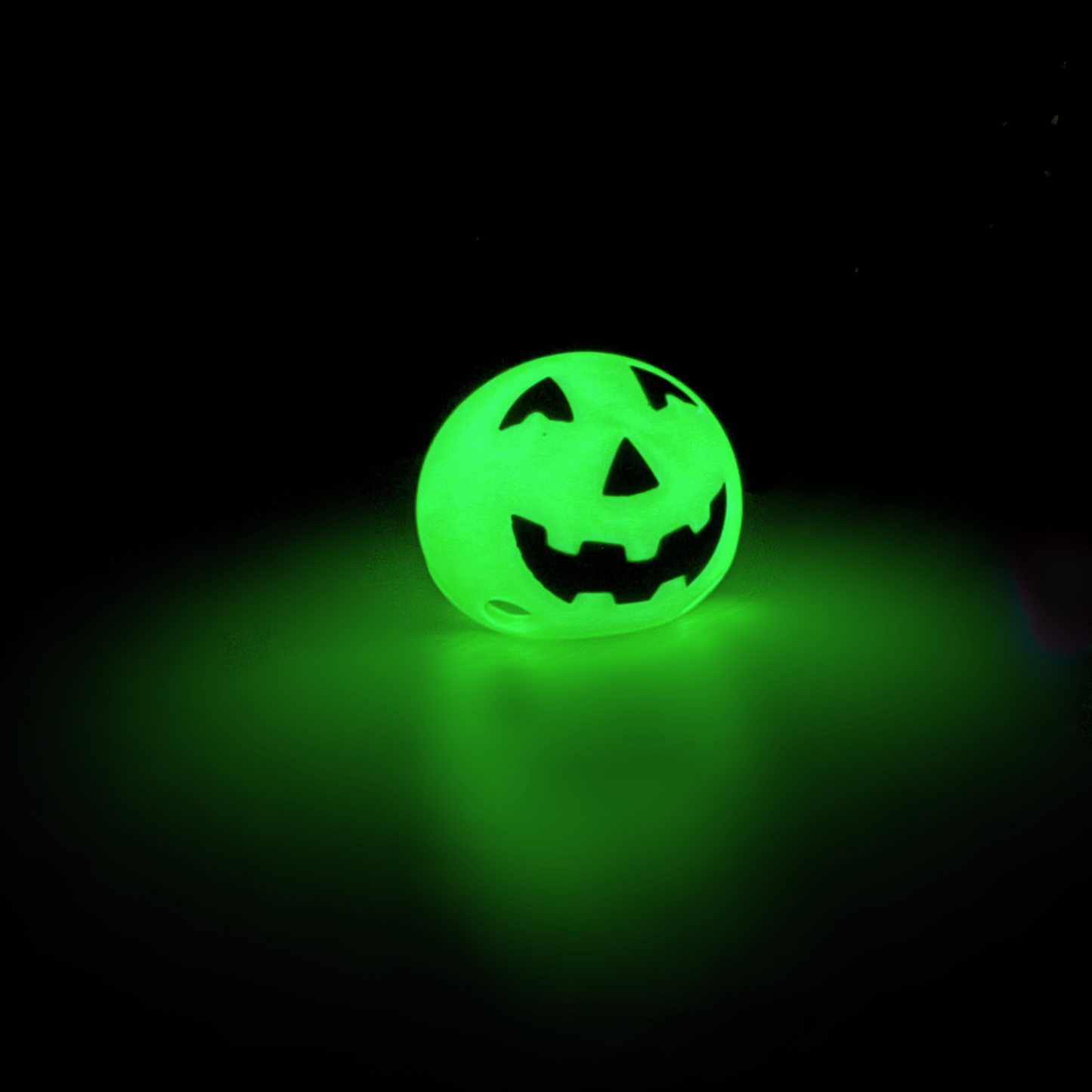 BOZO™ Glow in the Dark Pumpkins